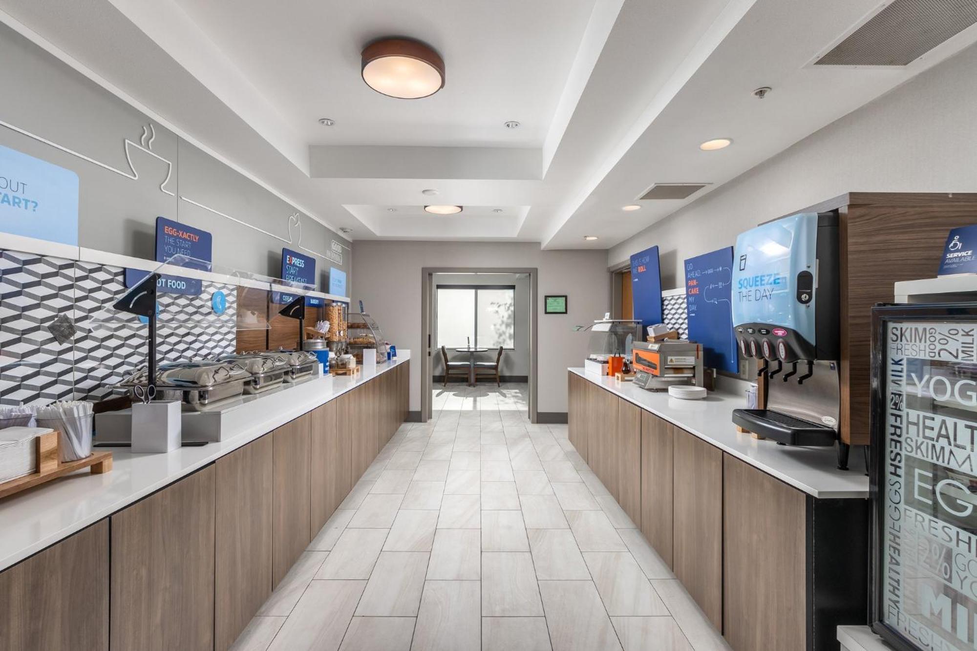 波特兰地区-温哥华购物商场智选假日酒店 外观 照片